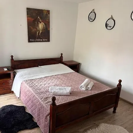 Yellow House * إيفوري نورد