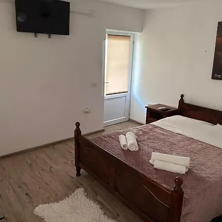 Πανσιόν Yellow House Eforie Nord