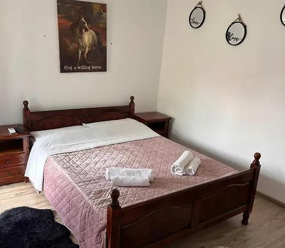 Yellow House * Eforie Nord